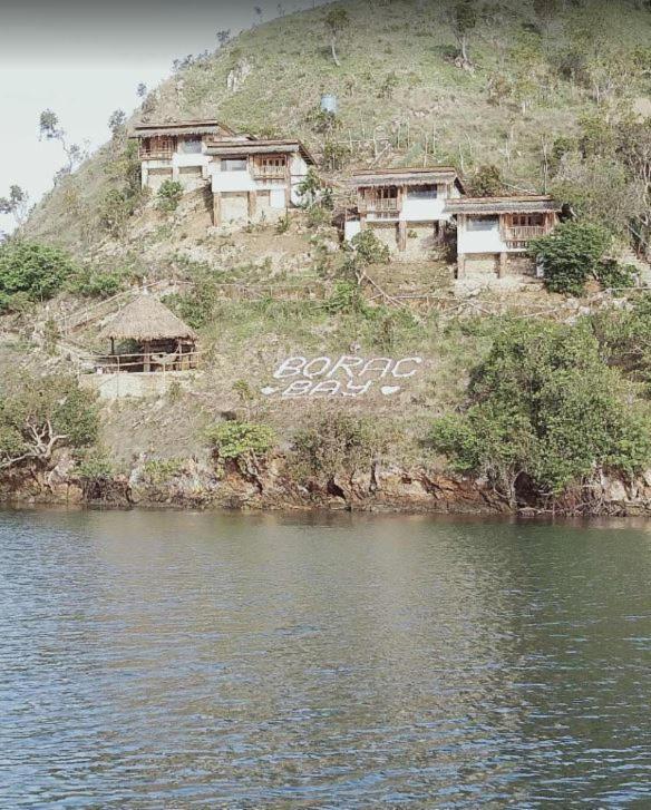 Borac Bay Bungalows Hotel And Resort Exterior foto